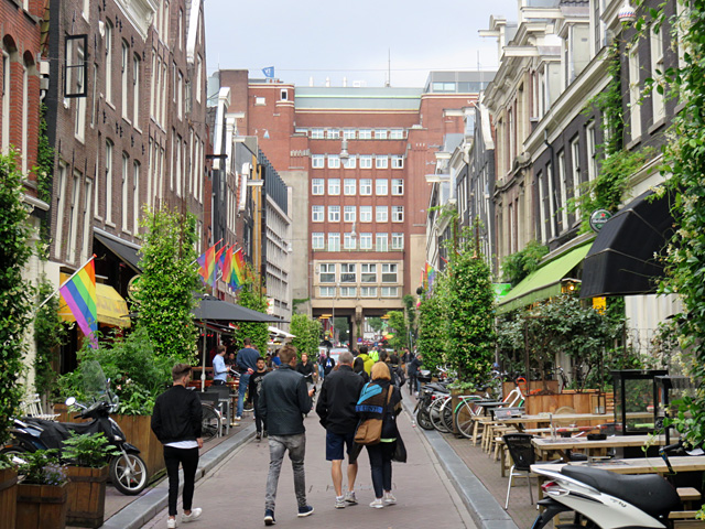 Amsterdam Gay District Guide - Reguliersdwarsstraat│misterb&b